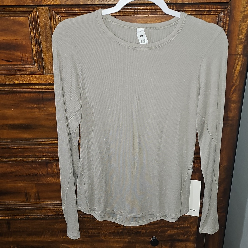 Lululemon Hold Tight Long Sleeve Top. Nwts, Sz 8 RVSN!! Rare!!